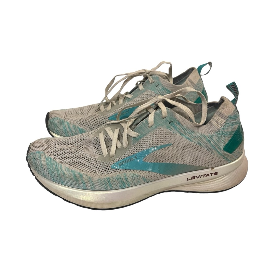 Women’s BROOKS Levitate 4 Sneakers Shoes